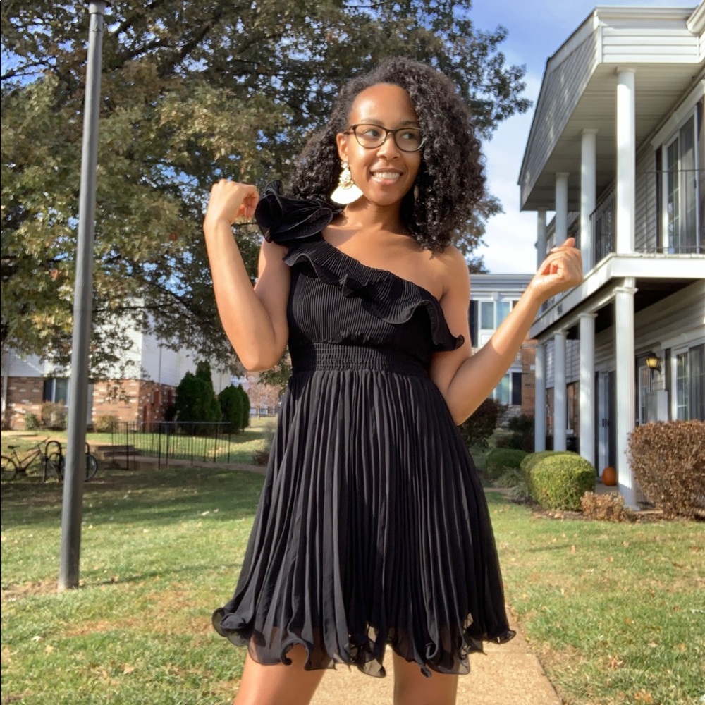 Black One Shoulder Ruffle Cocktail Dress - Picture 2 of 5